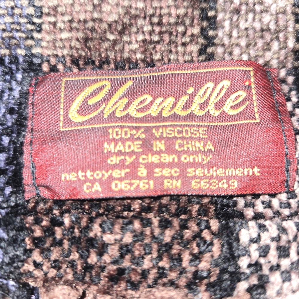 Chenille, Cartier, Bizu, Cozy Plaid Scarf in Gray and Black